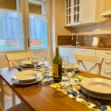 Cinthia * ツリクヴェニツァ