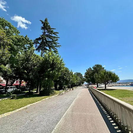 Cinthia アパート ツリクヴェニツァ